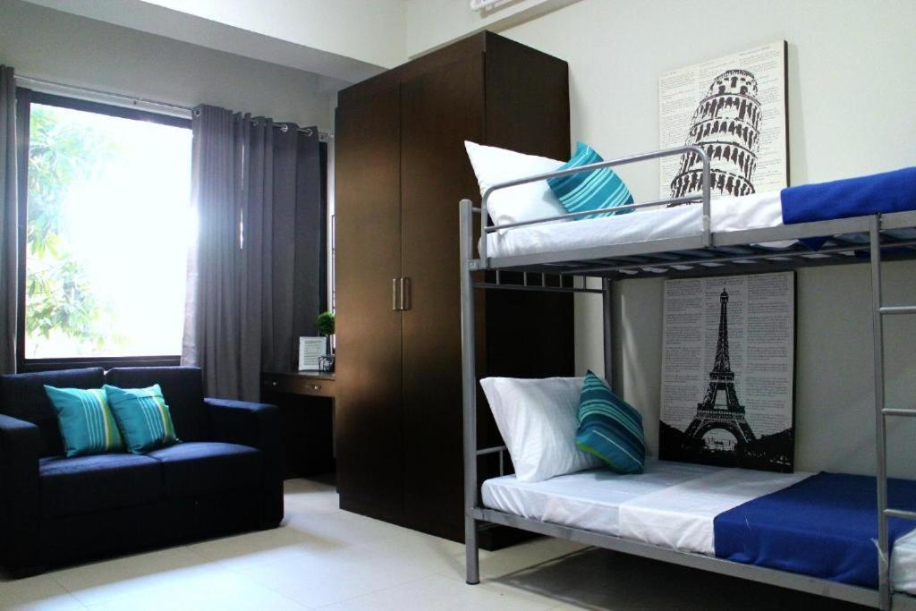 Urban Hostel Pasig City Esterno foto