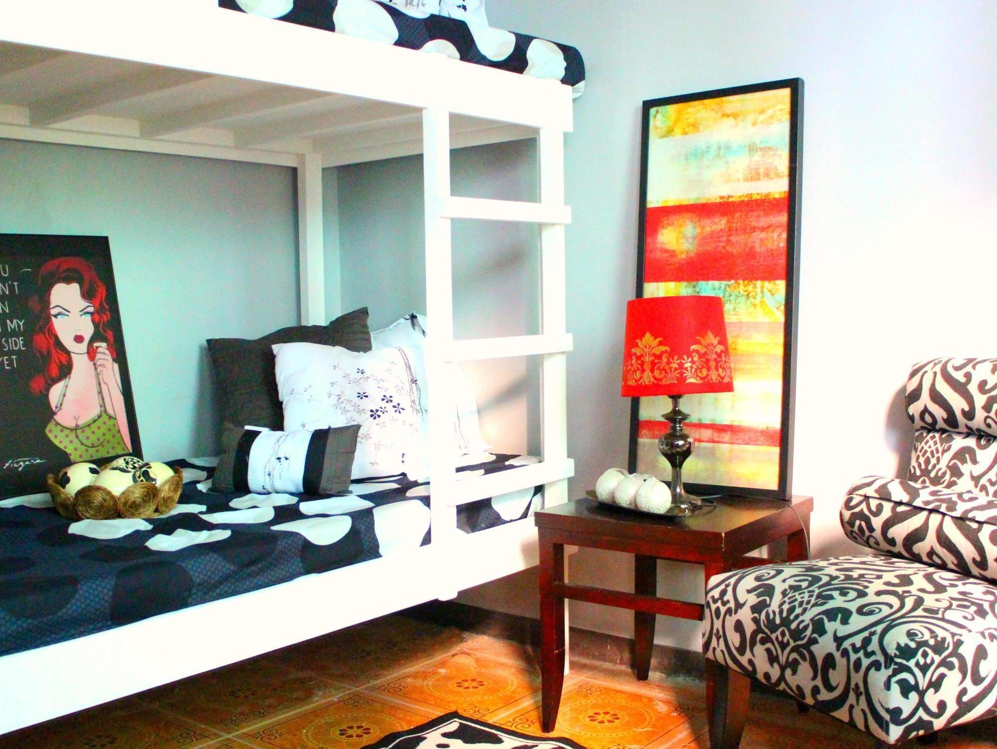 Urban Hostel Pasig City Esterno foto