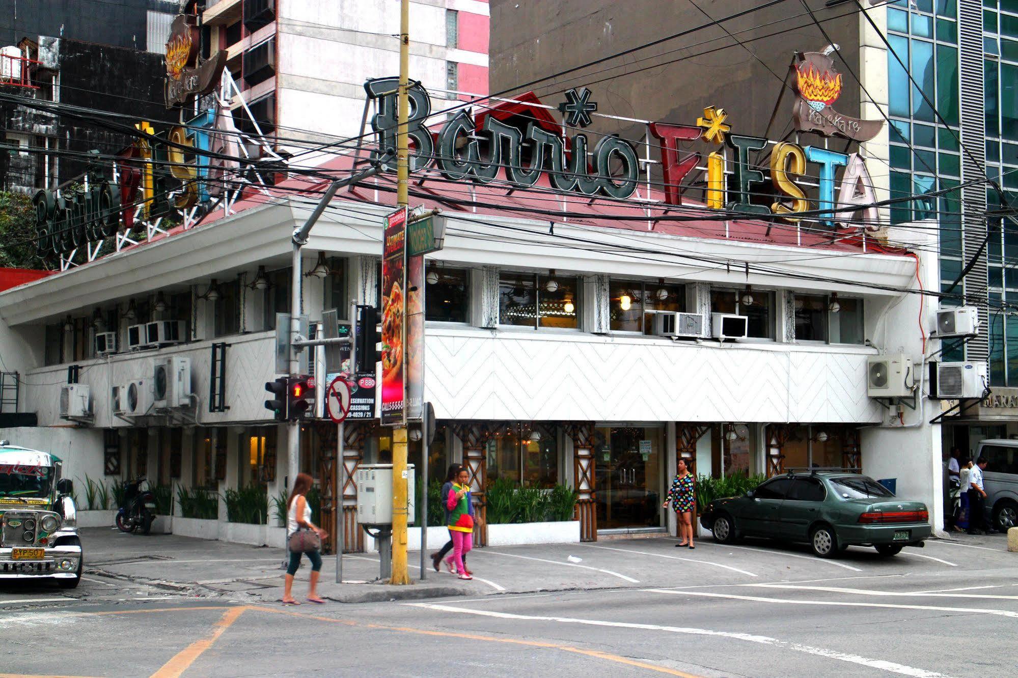 Urban Hostel Pasig City Esterno foto
